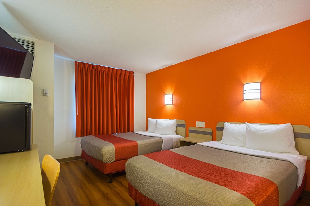 Motel6 Whitby ON - Toronto East 14/41