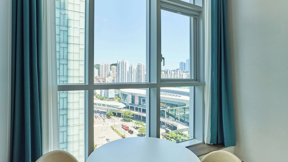 Travelodge Suites Busan Centum 43/68
