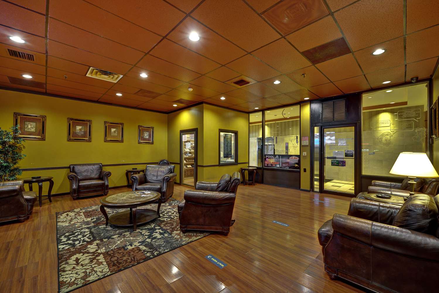 Quality Hotel & Suites At The Falls 35/51