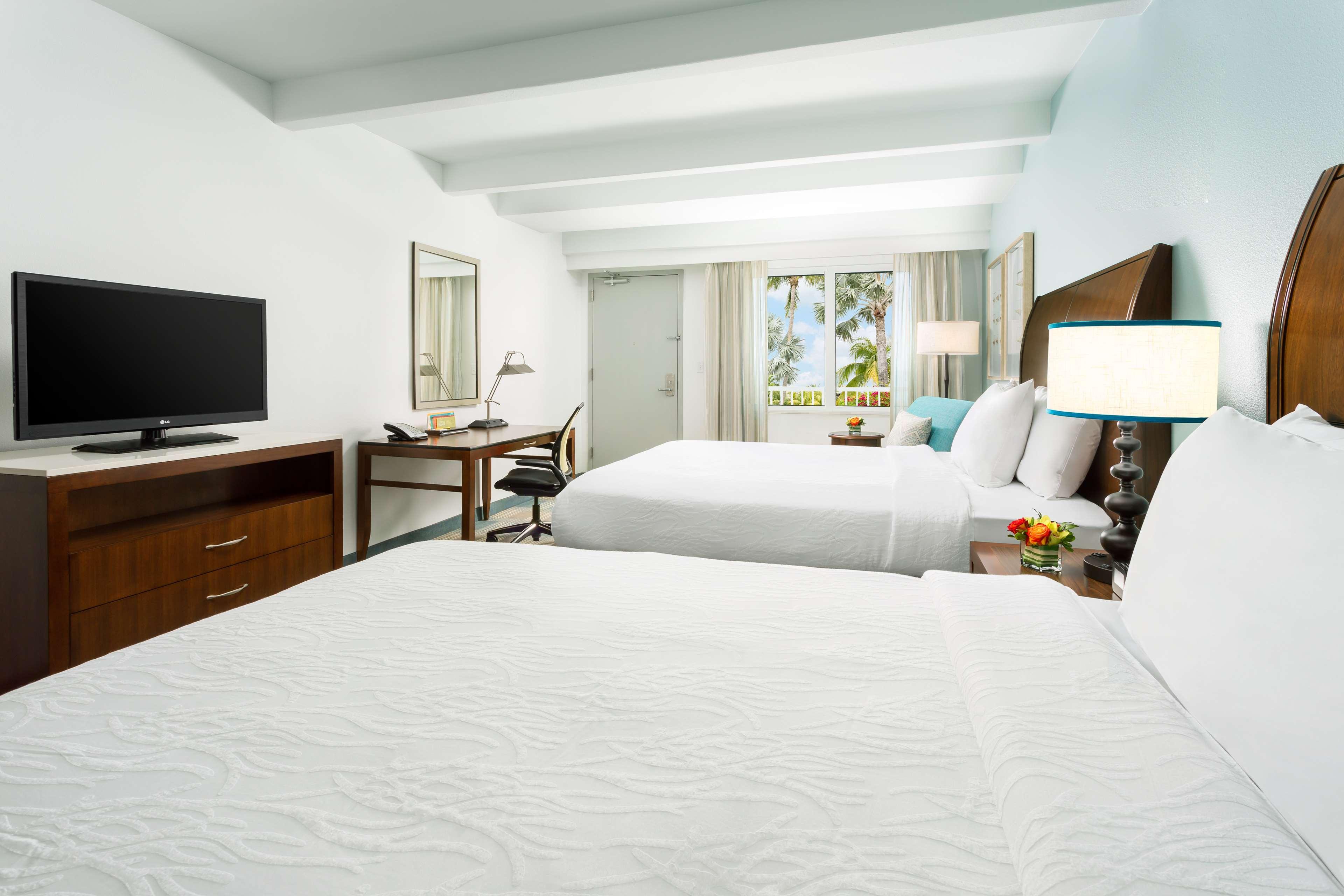 Premium, 2 Queen Beds, Partial Gulf View