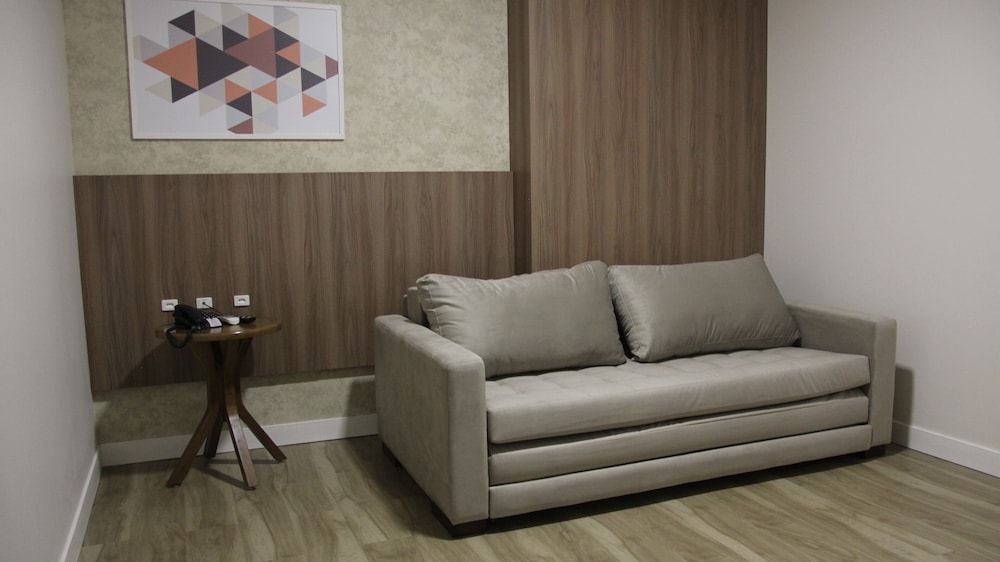 Lefel Hotel 30/46