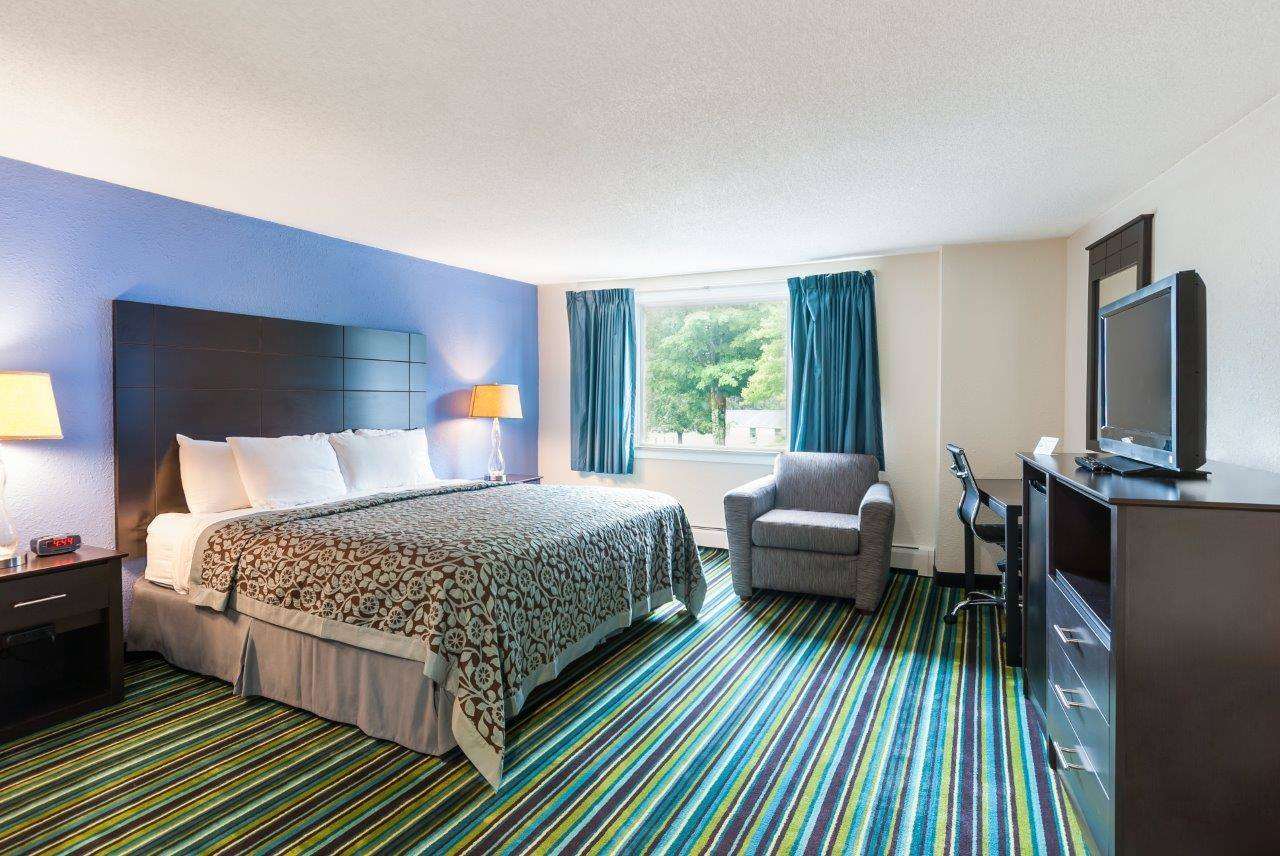 Beacon Inn and Suites 9/40