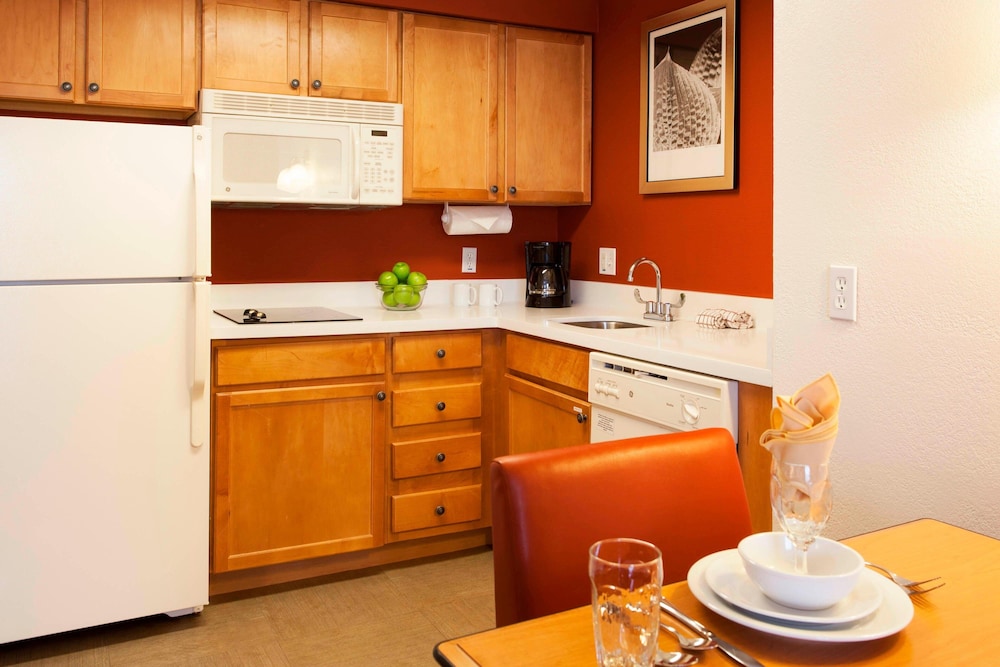 Sonesta ES Suites Goodyear 3/58