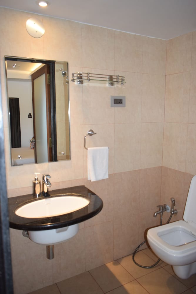 Athi Resorts 48/50