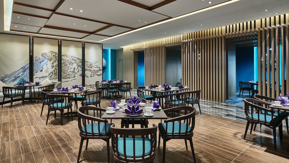 Holiday Inn Xining Hot-Spring 41/58