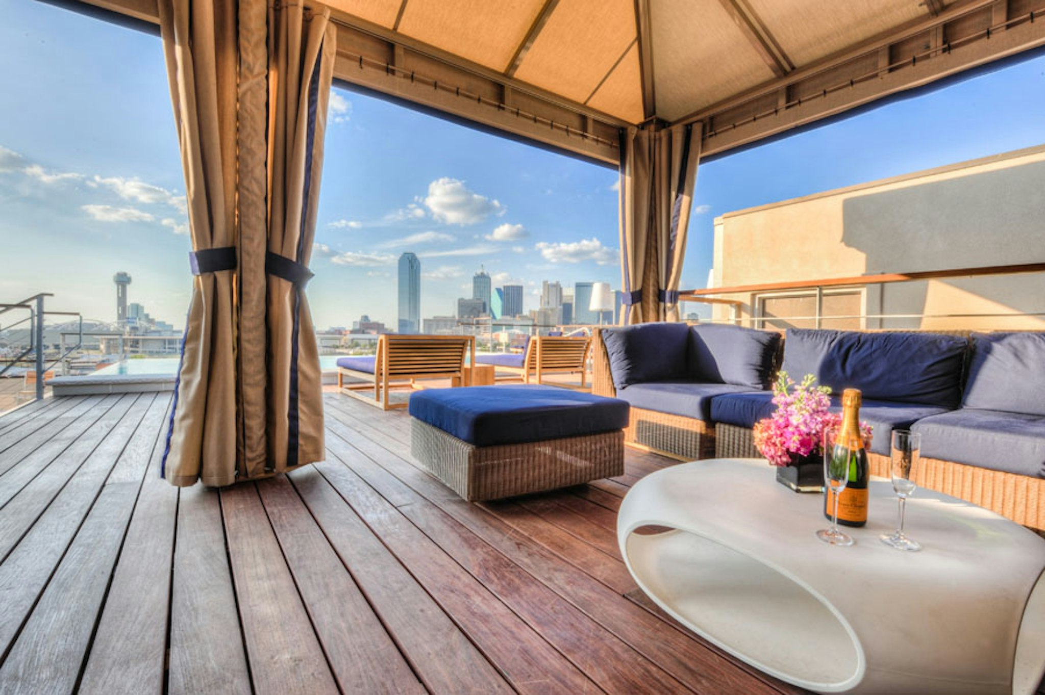Canvas Hotel Dallas (ex. NYLO Dallas South Side) 23/38