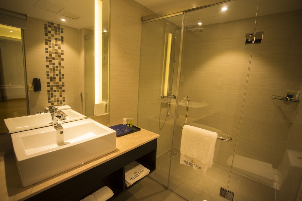 Golden Tulip the Grandmark Dhaka 59/60