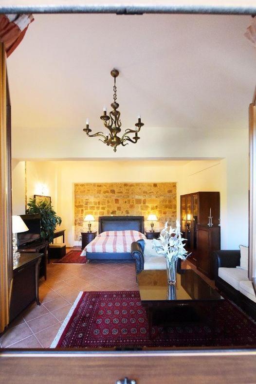 Paris Hotel 10/58