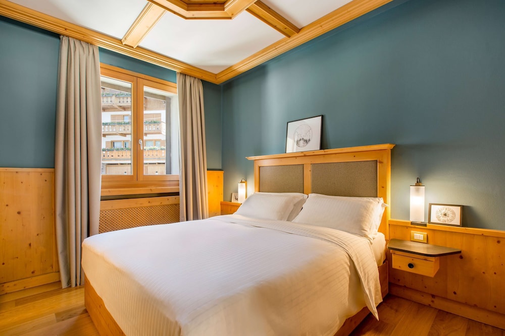 2 Bedrooms, Apartment, King Bed, Tower View, Balcony