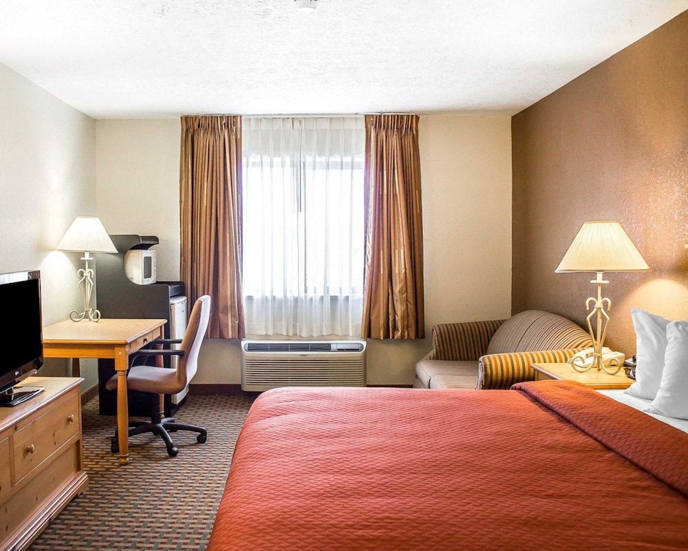 Quality Inn Elyria 6/35