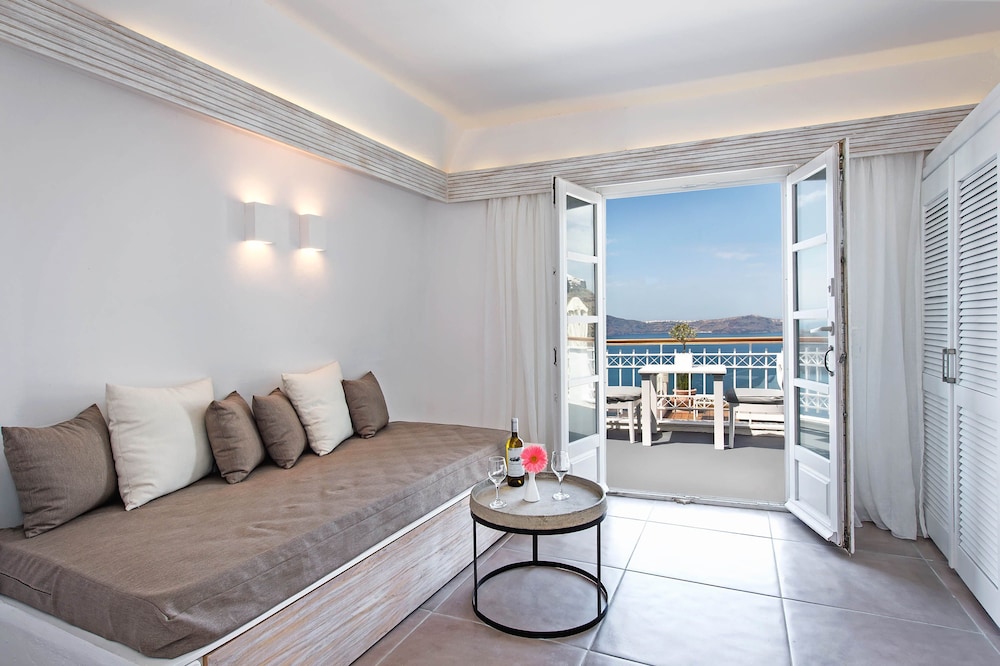 Athina Luxury Suites 48/62