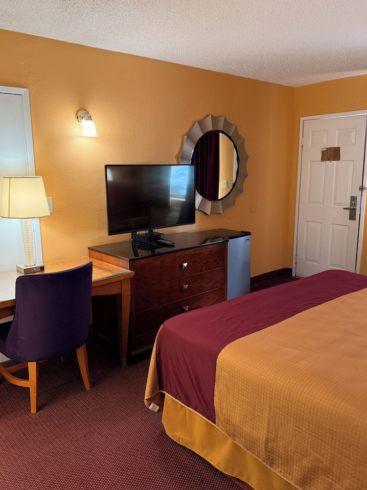 Executive Inn Schenectady 17/25