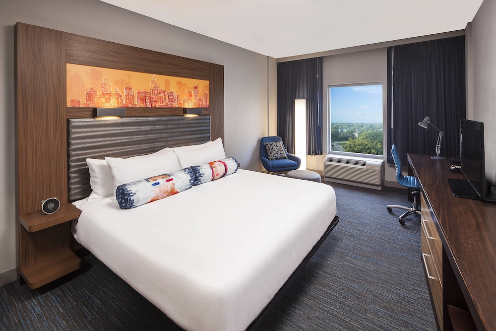 Aloft Miami Dadeland 7/26