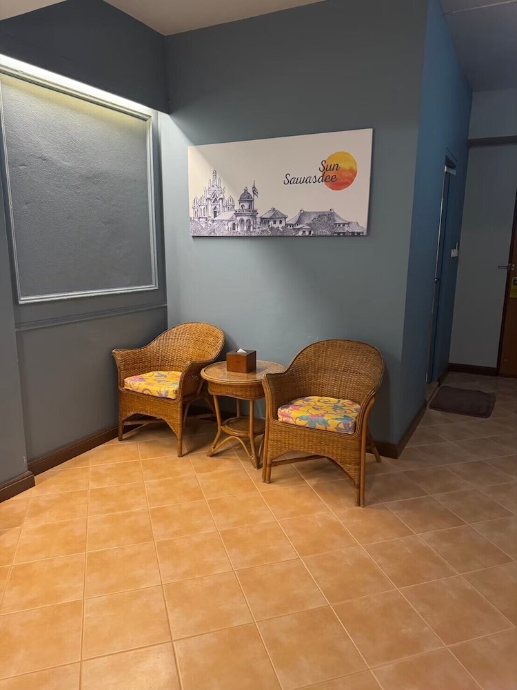 Sun Hotel 38/63