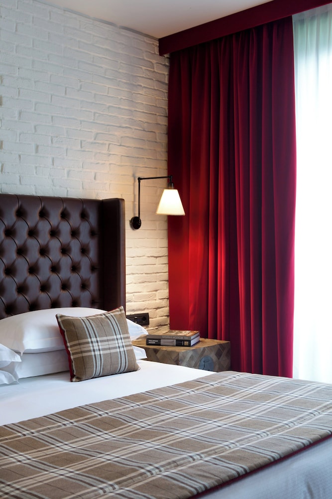 URBAN, SUITE