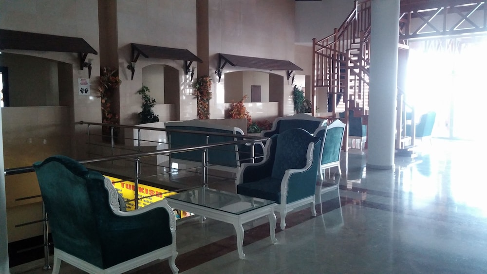 Valeri Beach Hotel 44/50