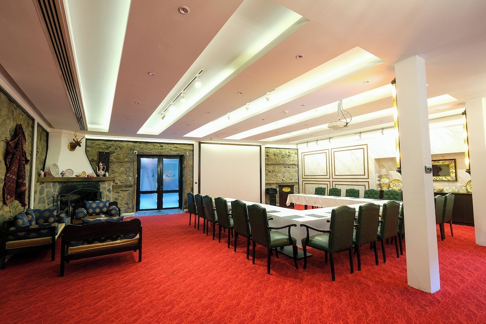 OTANTIK CLUB HOTEL 34/49