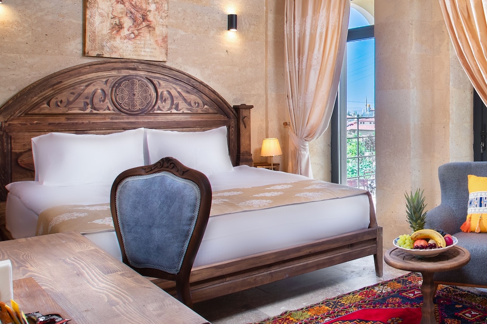 Cappadocia Pyramid Stone House 11/29