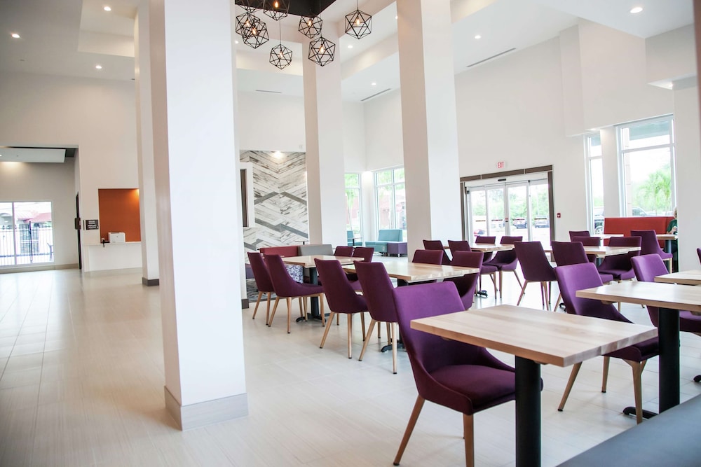 Hilton Garden Inn Tampa Suncoast Parkway 46/53