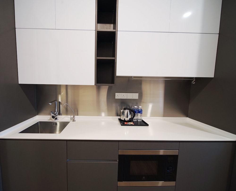 Ceylonz Suites by MyKey Global 49/56
