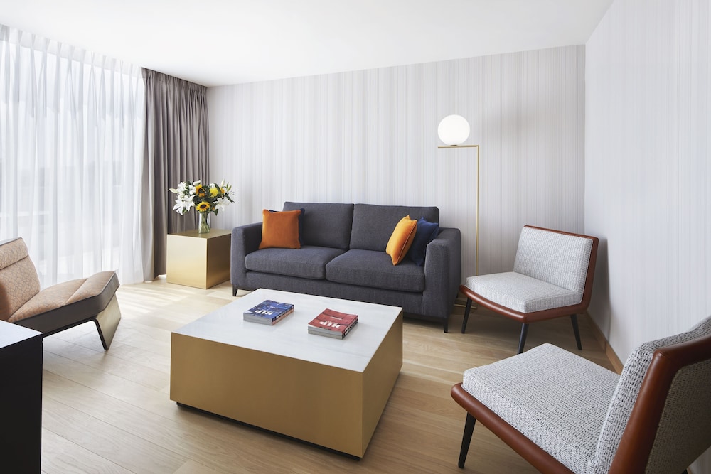 Grand Hyatt Athens 28/50