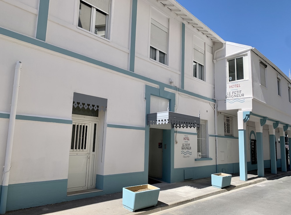Hotel du petit baigneur 40/50