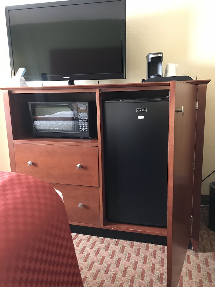 Best Western Plus Altoona Inn 19/43