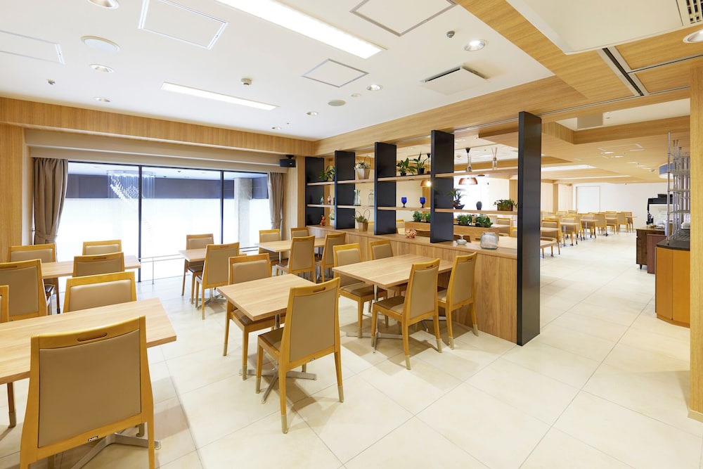 Hotel Consort Shin-Osaka 35/50