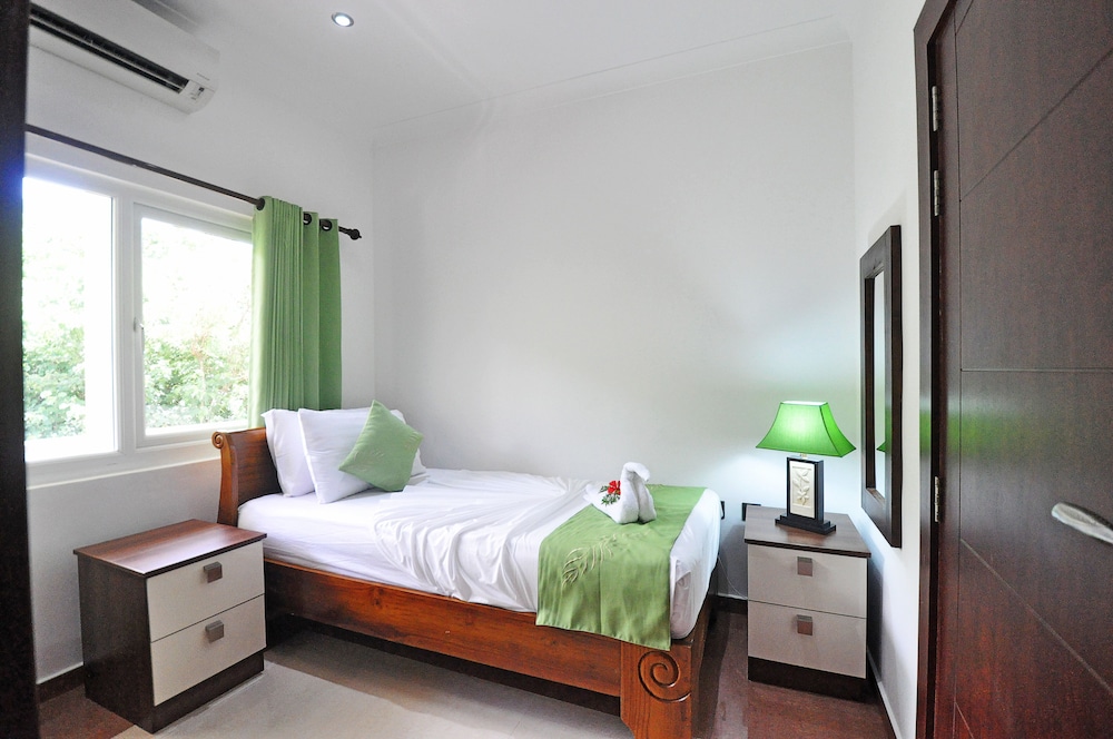 Yasad Luxury Beach Residence 12/50