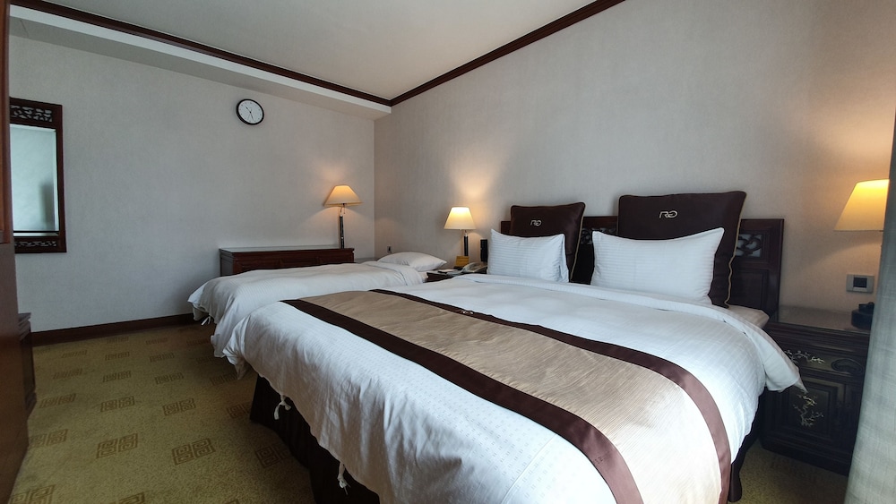 Rich Garden Hotel 30/68