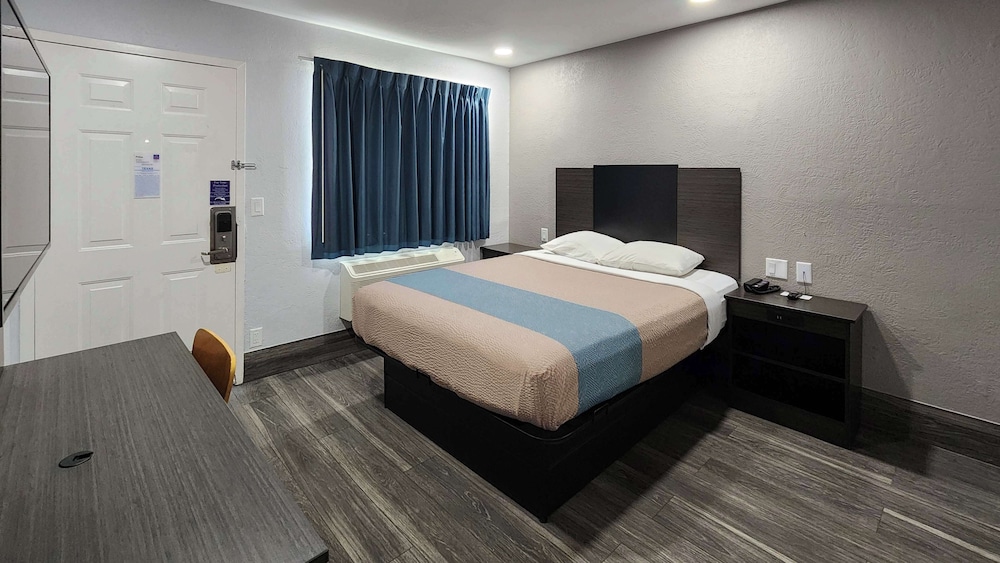 Motel6 Galveston, TX 29/59