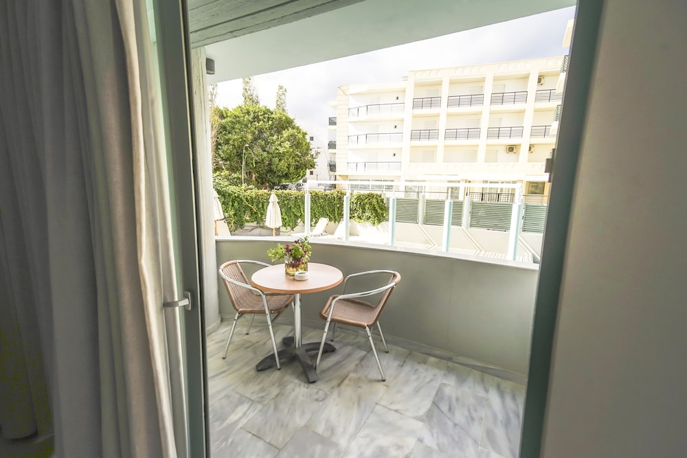 Alia Beach Hotel Adults only 18+ 48/48