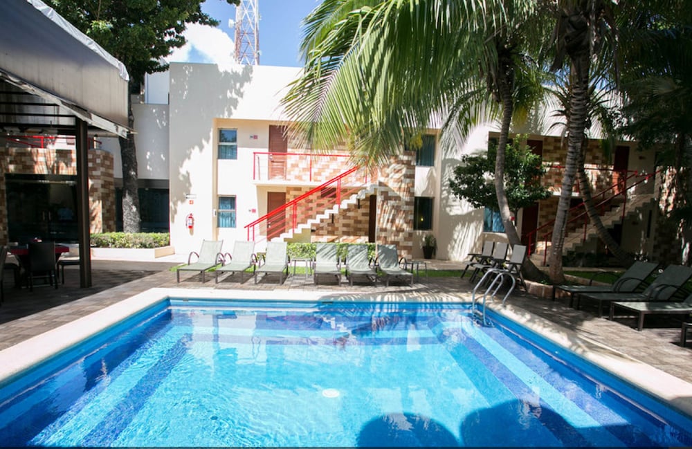 Grand City Hotel 43/49