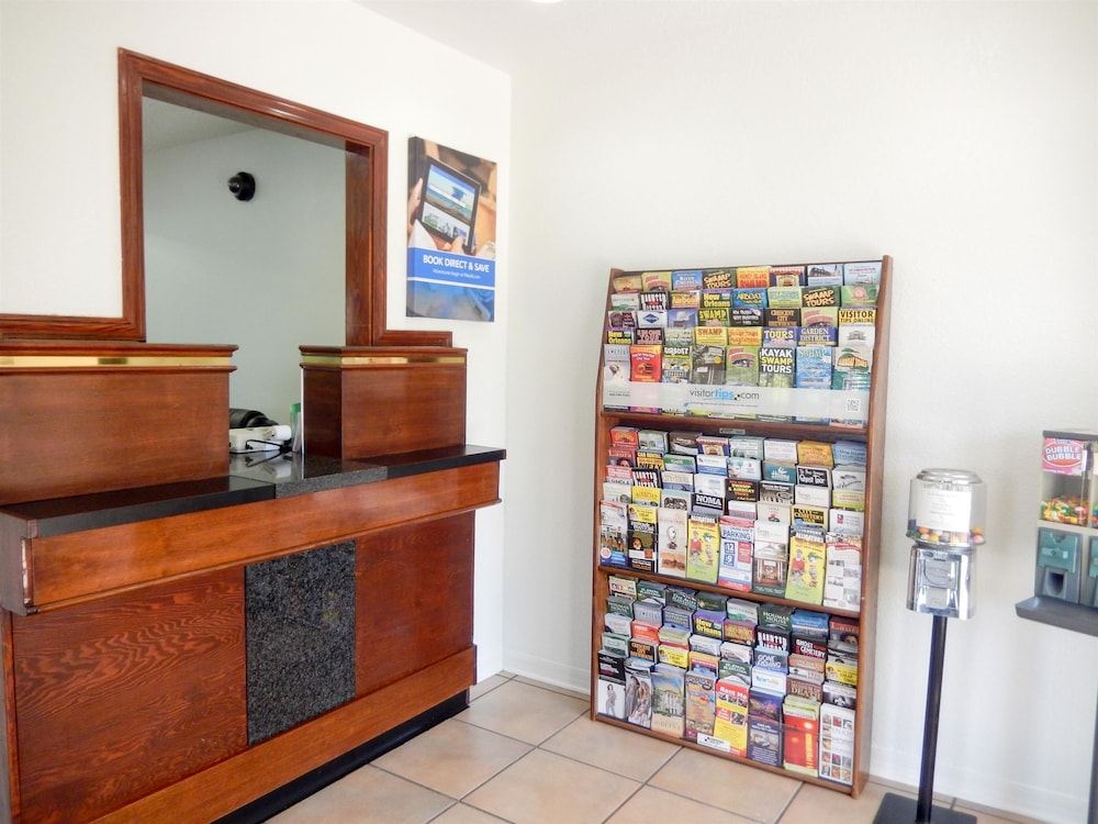Lobby at Motel6 Luling, LA, LULING - LA