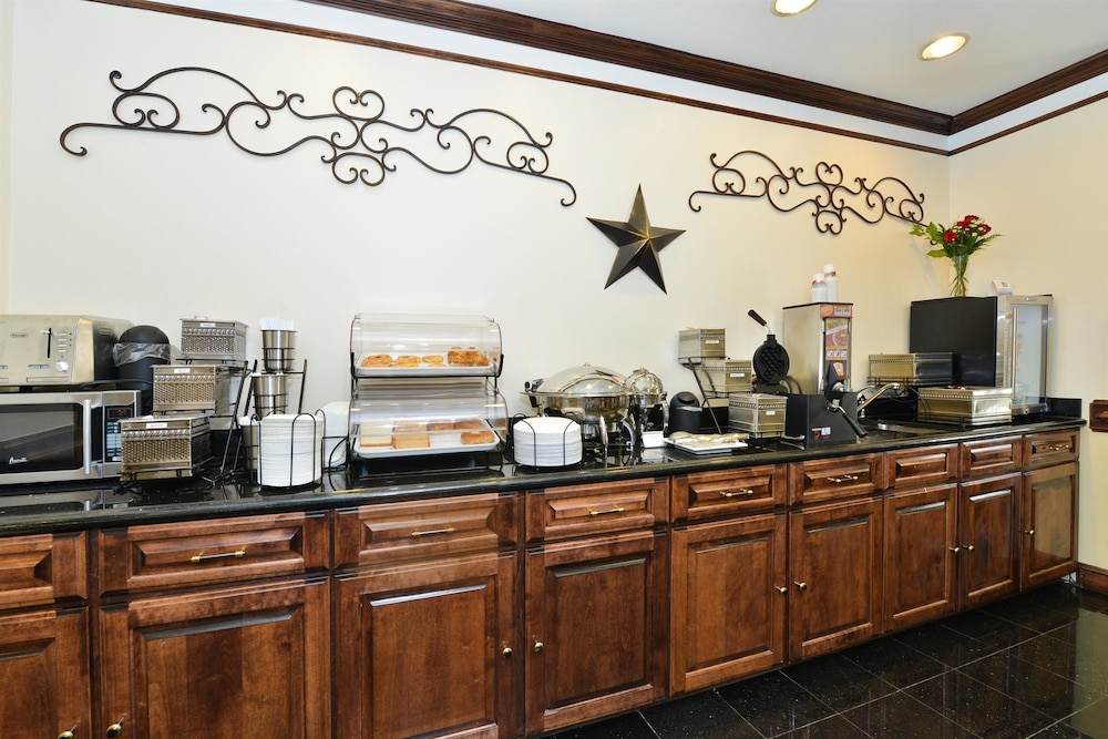 Best Western Lone Star Inn 22/30