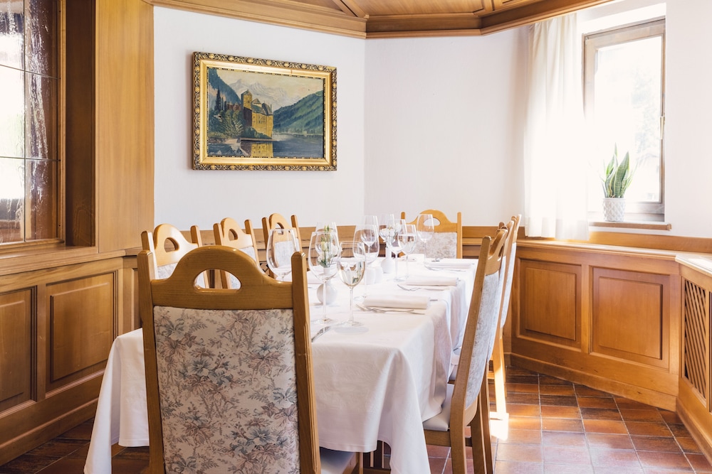 Hotel Auren 29/48