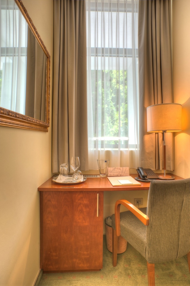 Hotel Rivijera 26/50