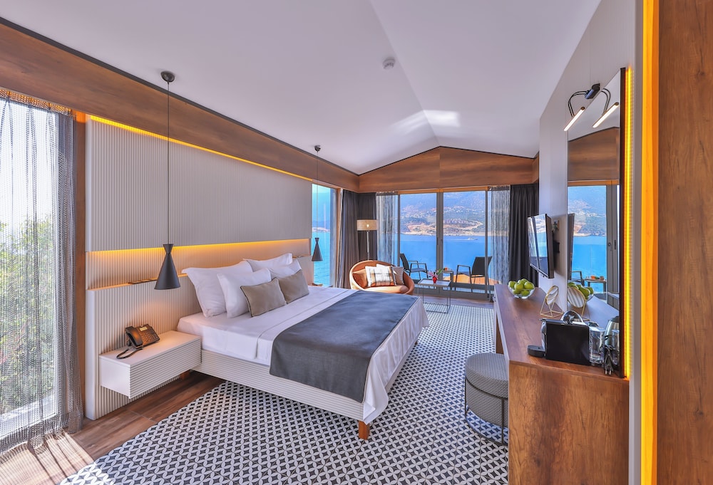 Casa Bi ( +12 ) 4/46