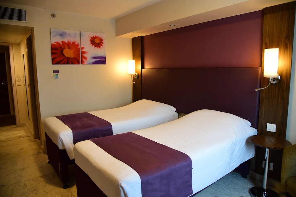 CASPIA HOTEL NEW DELHI SHALIMAR BAGH 25/67
