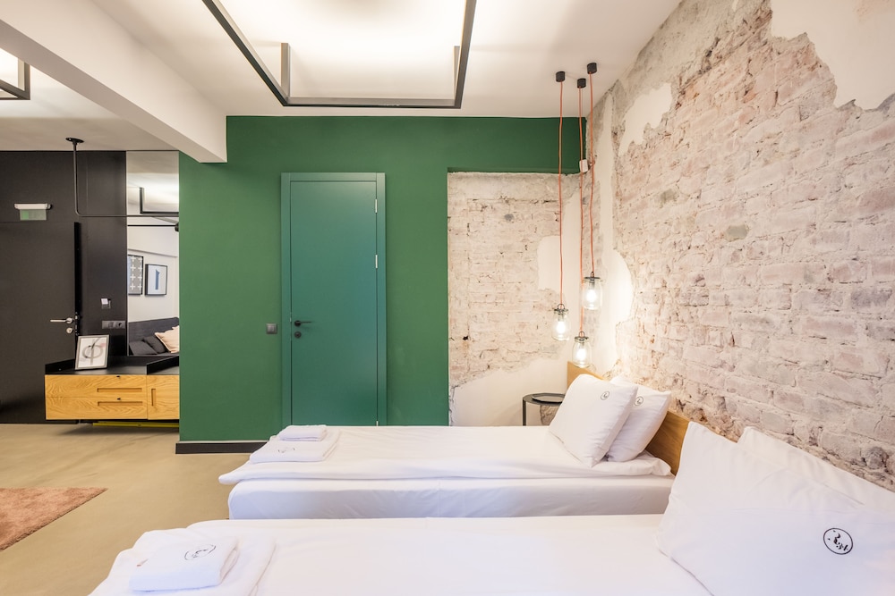 Superior, Studio, Twin Beds, Sofa