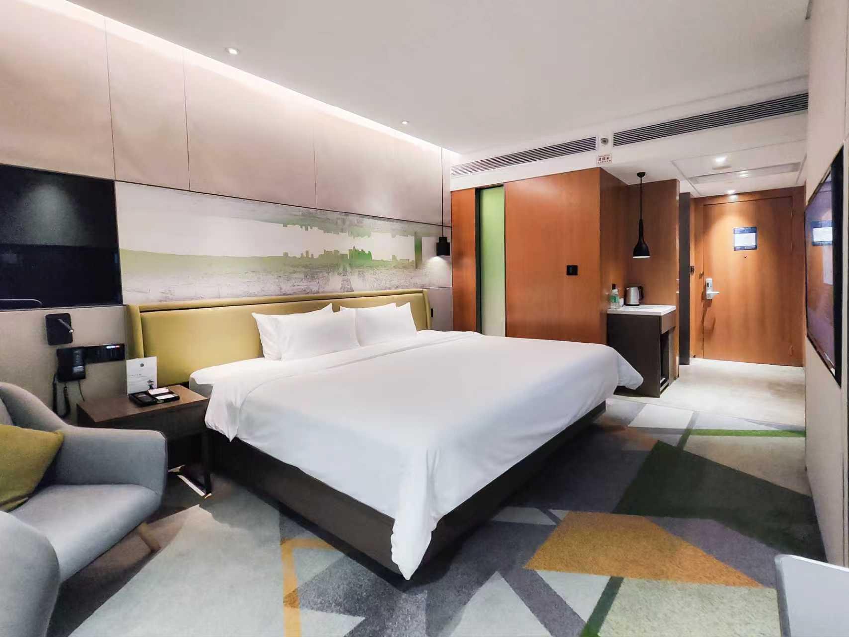 Hollywood, Double Bed