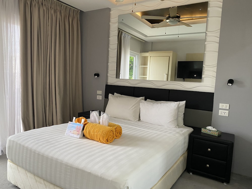 2 BEDROOMS, PREMIUM, VILLA