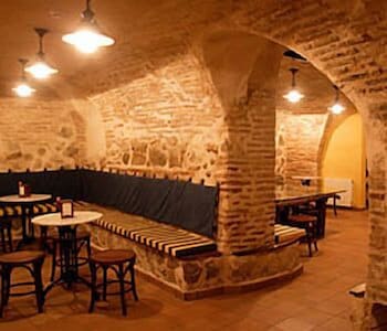 restaurant cafeteria