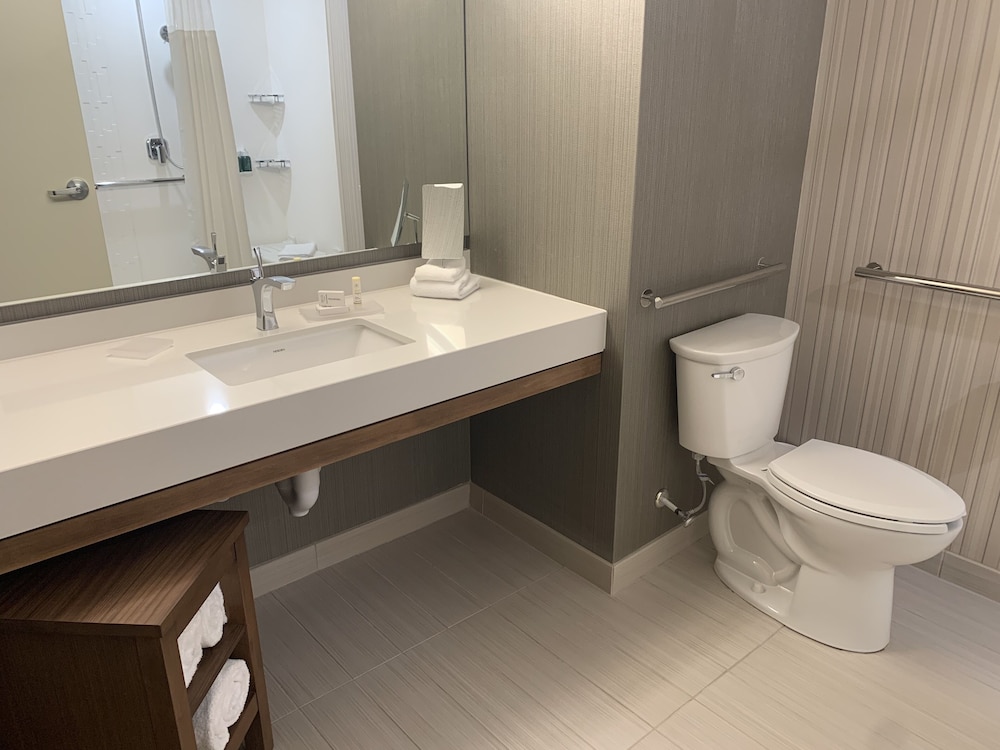 Courtyard by Marriott East Lansing Okemos 17/41