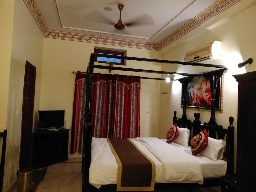 Kuchaman Haveli 17/50