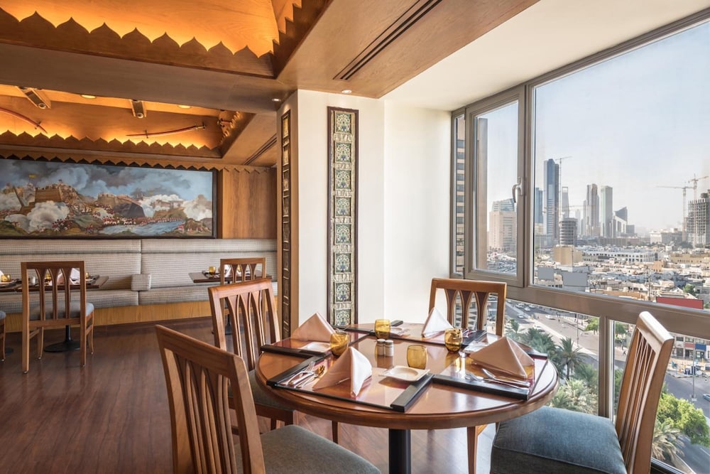 Oasis Hotel Kuwait 48/53