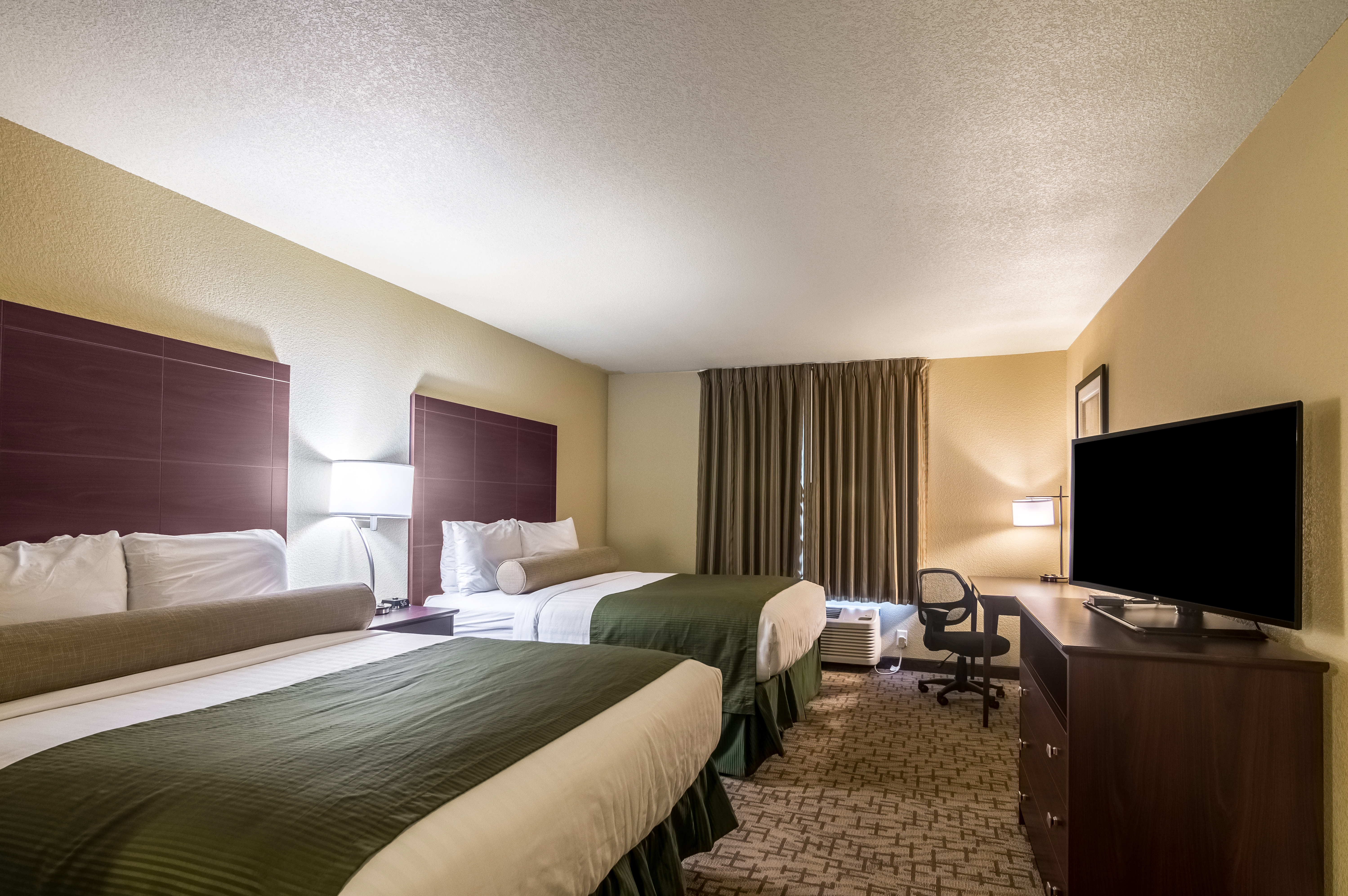 Cobblestone Inn & Suites - Lakin 7/27