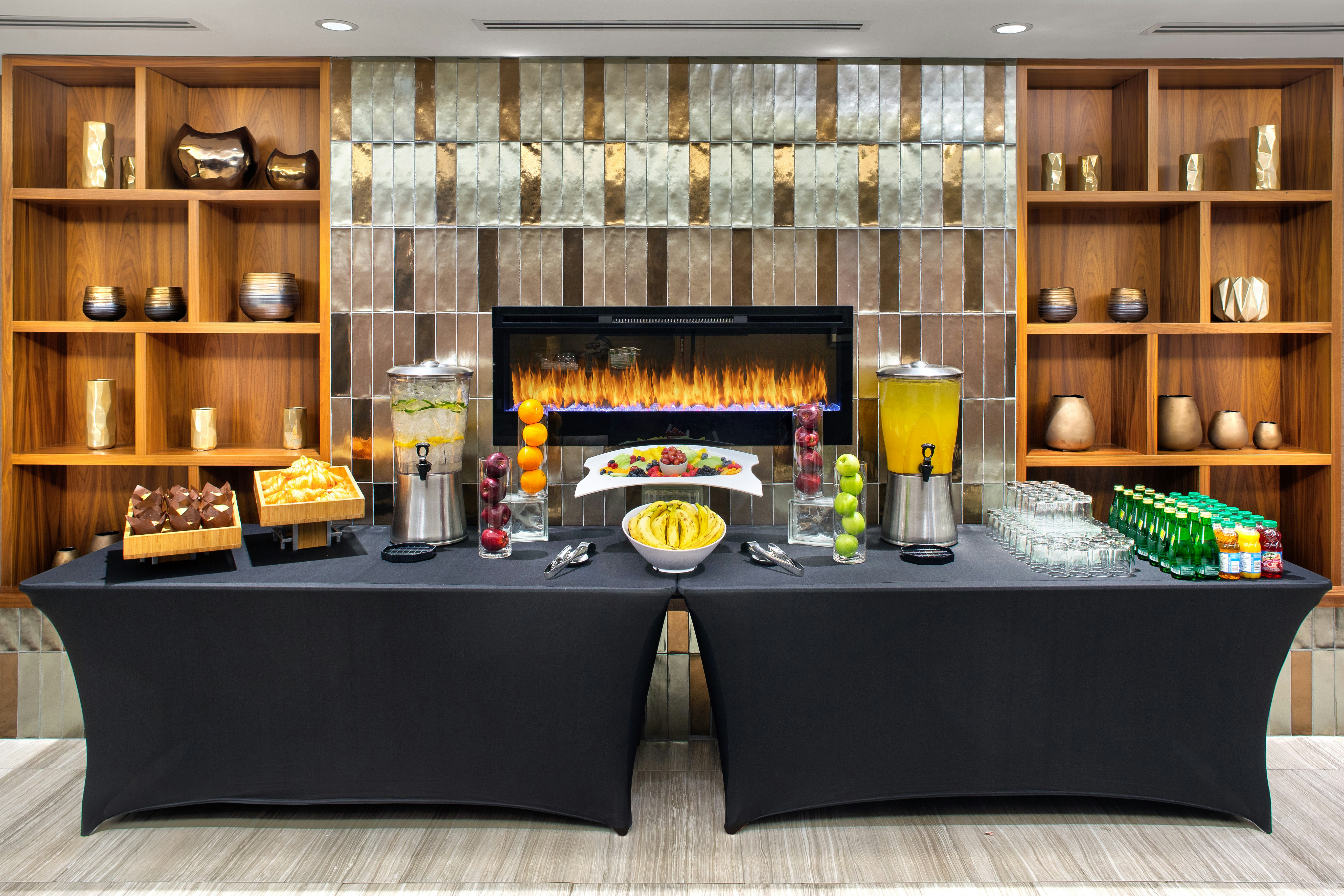 Doubletree by Hilton Toronto Airport 23/47