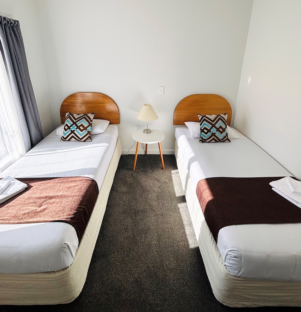 2 BEDROOMS, APARTMENT