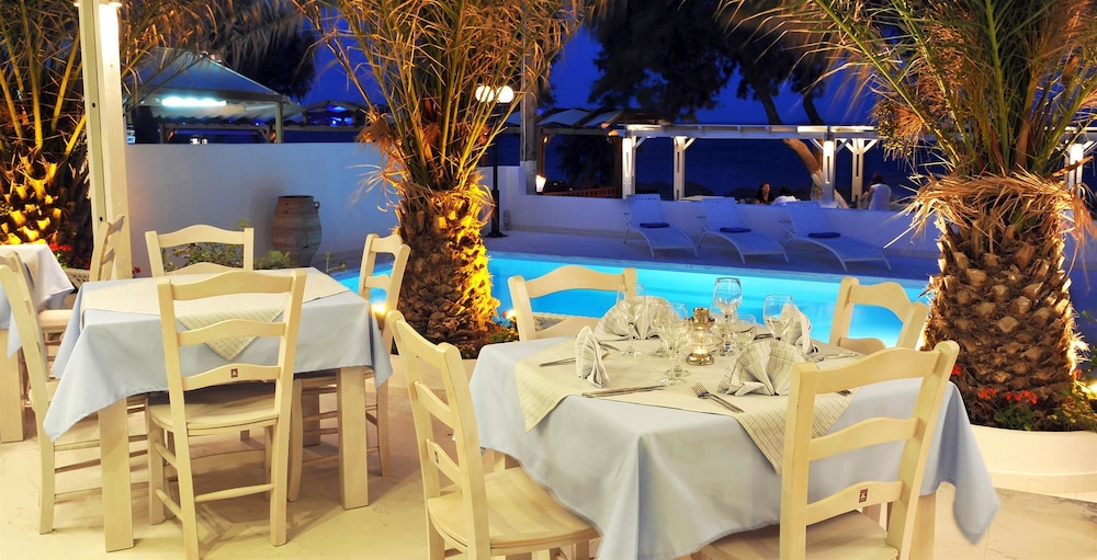Alesahne Beach Hotel 60/74